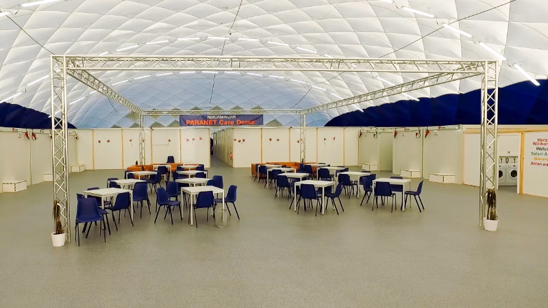 PARANET – Mobile Hallen als Notunterkünfte PARANET - Mobile Hallen als Notunterkünfte