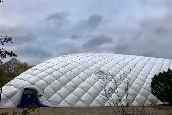 Traglufthalle für Kombibad in Wedding für die Wintermonate